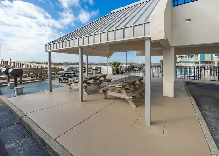 Apartment Island Winds West 578